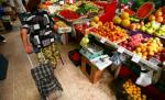 Poliţiştii au descins într-o piaţă din Bucureşti. Mai mulţi comercianţi sunt suspectaţi de evaziune fiscală
