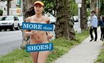 Nuditatea vinde: Fete dezbrăcate, fotografiate pe străzile din Manhattan