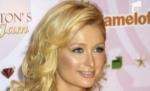 Paris Hilton şi-a schimbat radical look-ul. Vezi cum a pozat vedeta pentru o revistă de modă