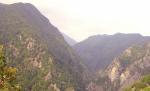 Cei trei turişti polonezi, rătăciţi în munţii Latoriţei, au fost găsiţi după nouă ore de căutări