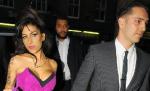Amy Winehouse era logodită în secret şi intenţiona să adopte o fetiţă din Caraibe 