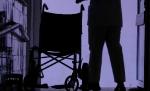 Japonezii au inventat un robot care să ridice pacienţii de pe jos şi să-i pună în scaunul cu rotile