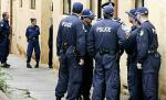 Bomba prinsă de gâtul australiancei de 18 ani, luată de poliţişti după 10 ore: Este un dispozitiv foarte sofisticat