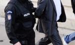 Hunedoara. Un şofer a fost reţinut pentru că a încercat să mituiască doi poliţişti cu 1.000 de lei