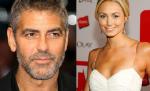 George Clooney s-a cuplat cu o fostă luptătoare de wrestling. Vezi o luptă „fierbinte“ cu ea