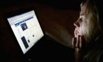 Excesul de Facebook la adolescenți cultivă narcisismul și comportamente anti-sociale