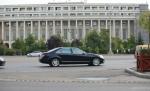 Clădirea Guvernului va avea şase lei în curte