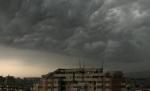 Zi de vară cu extreme termice: După canicula, grindina a lovit un oraş din Harghita