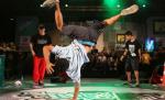 Sute de participanţi români şi străini, la un concurs de breakdance în Oradea