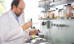 Bronz fără UV: Cercetătorii au creat un implant care stimulează producţia de pigment al pielii