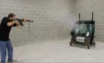 Incredibil: Un american şi-a împuşcat şeful cu un AK-47. Vezi cum a reuşit să evite gloanţele