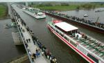 Imagini spectaculoase. Nemţii au construit un apeduct navigabil peste un râu