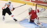 Rasism în NHL: Un spectator care a aruncat o banană spre un hocheist de culoare a fost inculpat