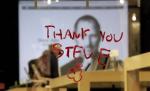 "Lumea a pierdut un vizionar". Bill Gates, Barack Obama şi Mark Zuckerberg îşi iau rămas bun de la Jobs