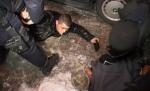 Scandal între clanuri, la Tribunalul Bucureşti. Interlopii au încercat să calce cu maşina un poliţist 