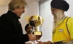 Maratonist la 100 ani: Un britanic indian a intrat în Cartea Recordurilor după ce a alergat 42 km în opt ore