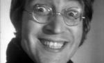 Unul dintre dinţii lui John Lennon va fi vândut la o licitaţie în Anglia. Vezi cum arată dintele