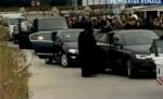 Moaştele Sfântului Andrei, aduse la Patriarhie cu maşini de lux. Capul Ocrotitorului României va mai ajunge la Sibiu şi Alba-Iulia