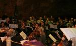Timiş. Peste 2.000 de oameni au participat la un concert în peştera de la Româneşti