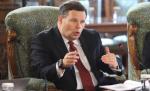 Franks: Pensiile şi salariile ar putea fi majorate la mijlocul anului 2012