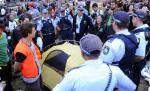 Clienţii casei de licitaţii Sotheby's, huiduiţi de manifestanţii Occupy Wall Street