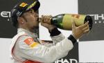 Lewis Hamilton a câştigat la Abu Dhabi. Primul abandon al sezonului pentru Vettel