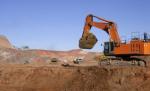 Avocatul-teroare din Târgovişte: A turnat pământ cu excavatorul peste o femeie, după ce a pălmuit-o. A tras cu pistolul cu gaze în oameni