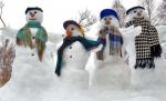 Au căzut primii fulgi de nea în Capitală. Ne pregătim să facem oameni de zăpadă? Vezi prognoza meteo 