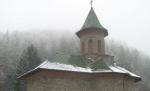 Manastirea Prislop: Turism ecumenic la mormintele parintelui Arsenie Boca si Sfantului Ioan