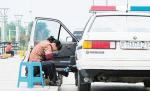 Gestul care l-a dat afară din Poliţie. Ce s-ar fi întâmplat dacă ar fi fost în România?