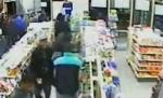 Incredibil: Jaf în grup, în SUA. Peste 70 de tineri au jefuit un magazin