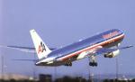 American Airlines, al treilea operator aerian din SUA, în faliment