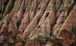 Micul Canion al Romaniei: printre turnuri si piramide, in haurile de la Rapa Rosie