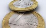 Euro scade, dolarul continuă să crească. Vezi cursul BNR