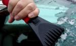 Aţi găsit parbrizul îngheţat în dimineaţa asta? Vremea rea dă peste cap traficul. Vezi zonele cu probleme şi prognoza meteo