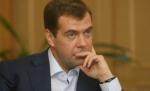 Dmitri Medvedev, pe Twitter: Este un bou f***t în gură! Vezi cum a scăpat înjurătura prezidenţială