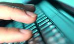 Hackerul "Vlădutz", condamnat la închisoare şi plata a peste 155.000 dolari către eBay