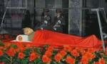 Imagini cu trupul neînsufleţit al lui Kim Jong-Il difuzate de televiziunea nord-coreeană
