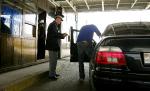 Traficul de călători prin Vama Albiţa a crescut de patru ori în ultima zi