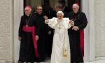 Papa: Căsătoriile între homosexuali ameninţă viitorul umanităţii