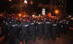 PROTESTE VIOLENTE ÎN BUCUREŞTI! Jandarmii au trimis oamenii acasă, după ce i-au amenințat cu folosirea forței