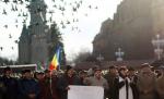 Peste 2.000 de persoane protestează în Timişoara. Printre acestea, şi suporteri ai Poli Timişoara