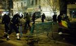 Înjurături la protestele din Bucureşti. Jandarm către manifestant: Vrei să-ţi sparg telefonul? Dă-i drumu' de aici!