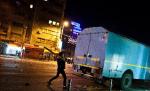 Peste 40 de autovehicule din dotarea MAI, şifonate în urma violenţelor din Capitală