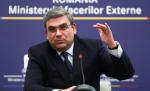 Ministrul de Externe îşi dă cu părerea pe blog. Ce crede Baconschi despre proteste