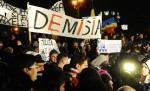 Protestatarii, JIGNIŢI de fostul consilier PDL de la Ministerul Muncii: Boi, dobitoci, poporul de pe Facebook cu Arafat în frunte