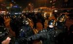 Luptele de stradă din Bucureşti au avut şi momente amuzante. Vezi aici "simţul orientării" la jandarmi