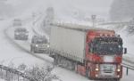 Traficul rutier pe A2, blocat între localităţile Basarabi şi Agigea, din cauza zăpezii