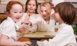 Clasa pregătitoare, obligatorie din toamnă pentru generaţii de tineri din ce în ce mai deştepţi
