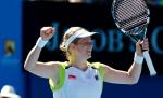 Kim Clijsters a învins-o pe Caroline Wozniacki şi s-a calificat în semifinale la Australian Open